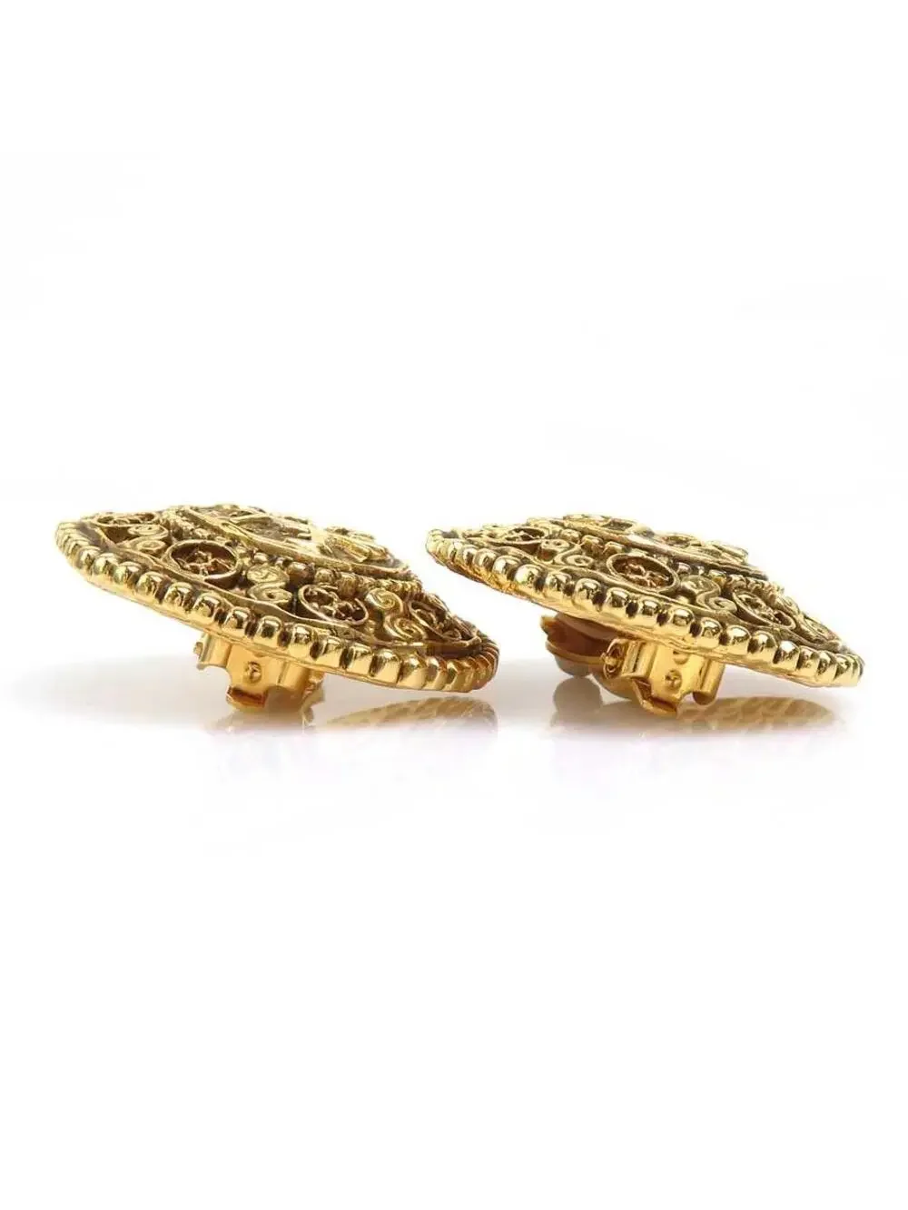 Auth Chanel Clip On Earrings Gold Metal #303021C29B